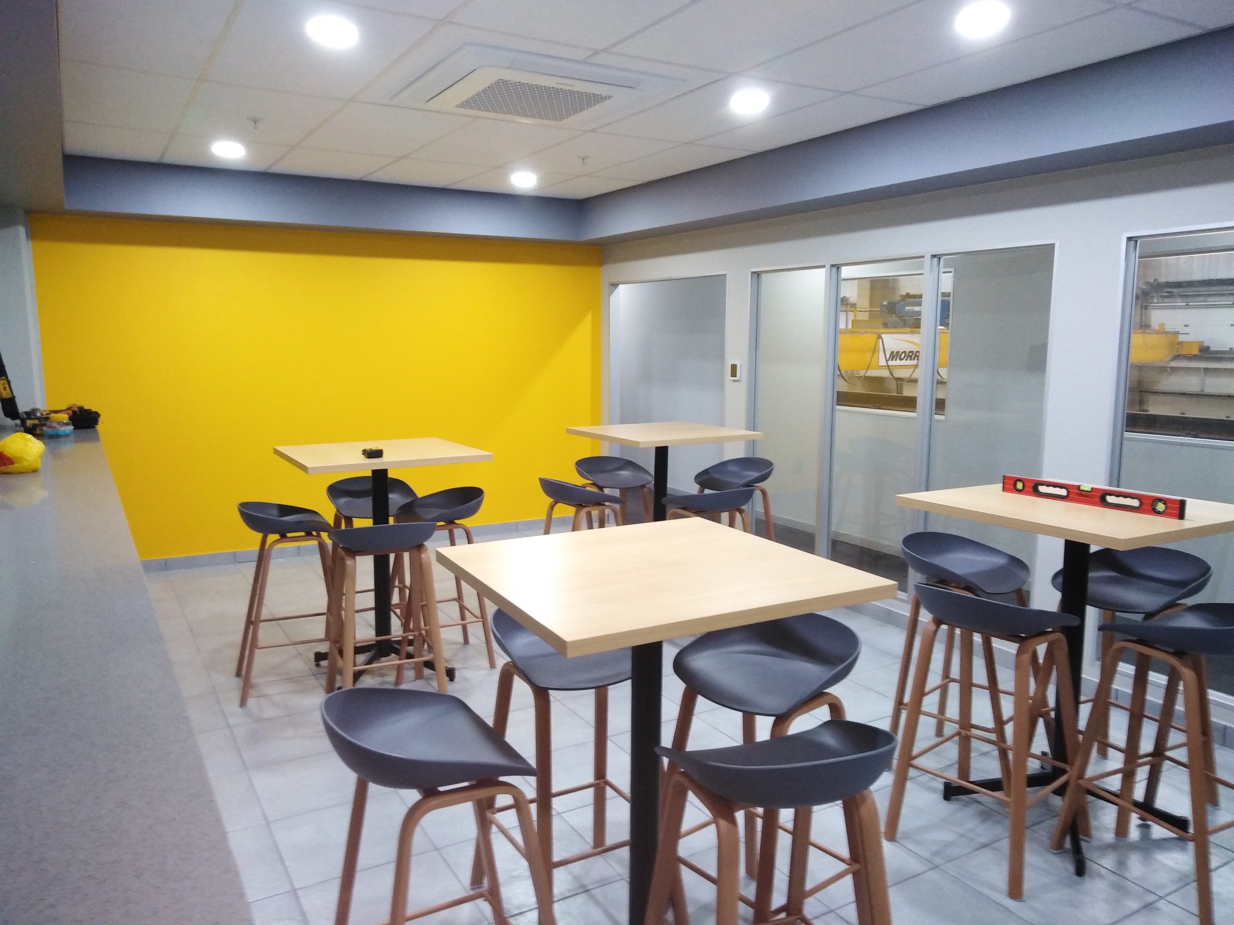 Interior renovation and finishing work by B.S.S Project